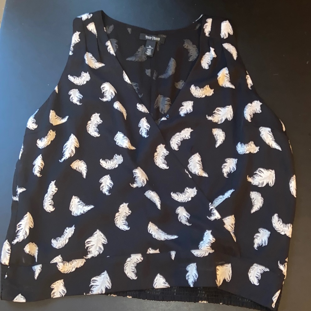 White House Black Market Black Ecru Surplus Sleeveless Shell